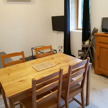 Апартаменты Chemin De La Carquette *