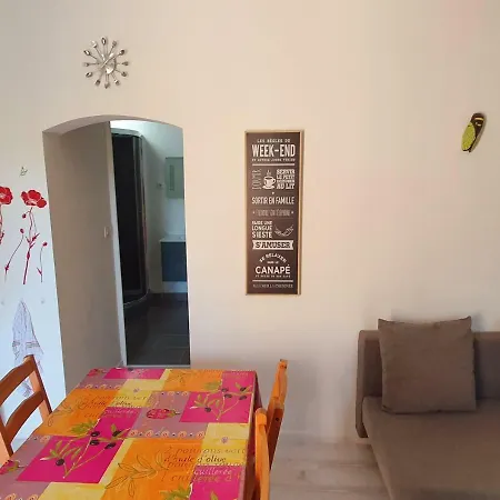 Апартаменты Chemin De La Carquette Meynes